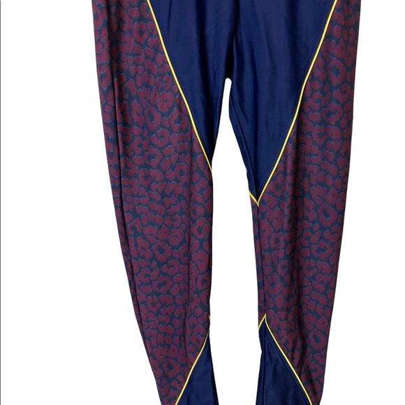 Laain Navy and Red Leopard Print Color Block Leggings Size Small - Picture 3 of 5